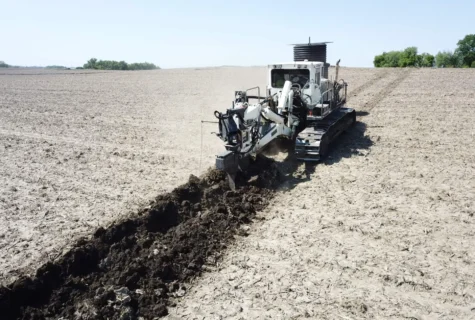 tractor-plowing-field